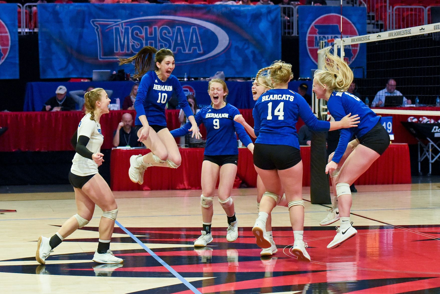 11/09/19 - Girls Volleyball - Class 2 state champ- Hermann vs St. Pius X